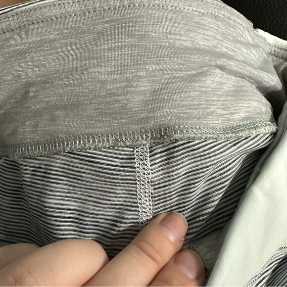 Lululemon Lululemon Run: Fast Free Crop Leggings Size 4 - Picture 13 of 16